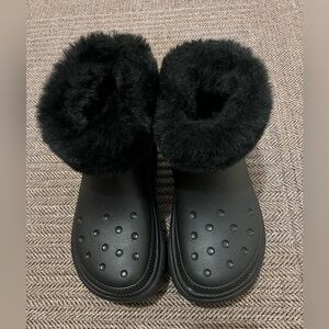 Crocs Cozy Black Fur-Lined Women's boots